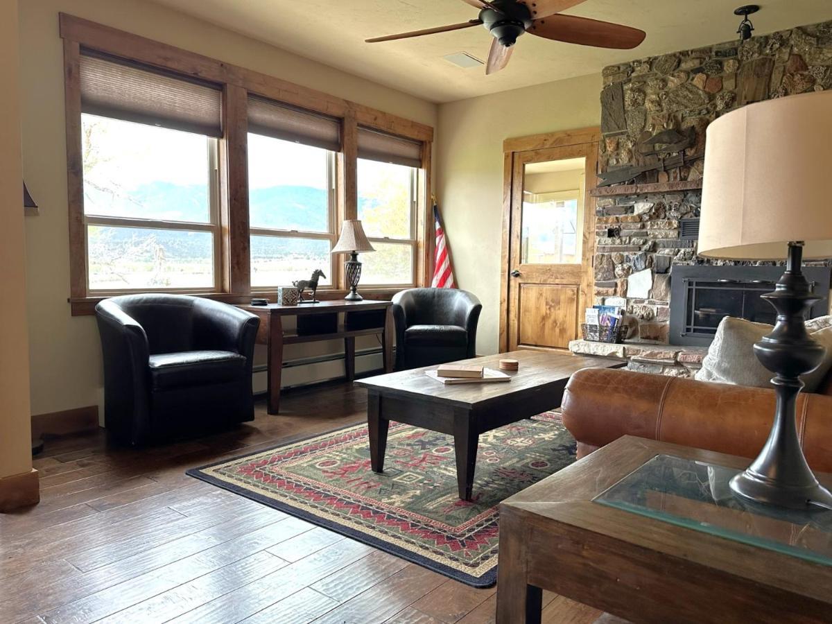 Private Retreat On Working Horse And Cattle Ranch Villa Salida Buitenkant foto